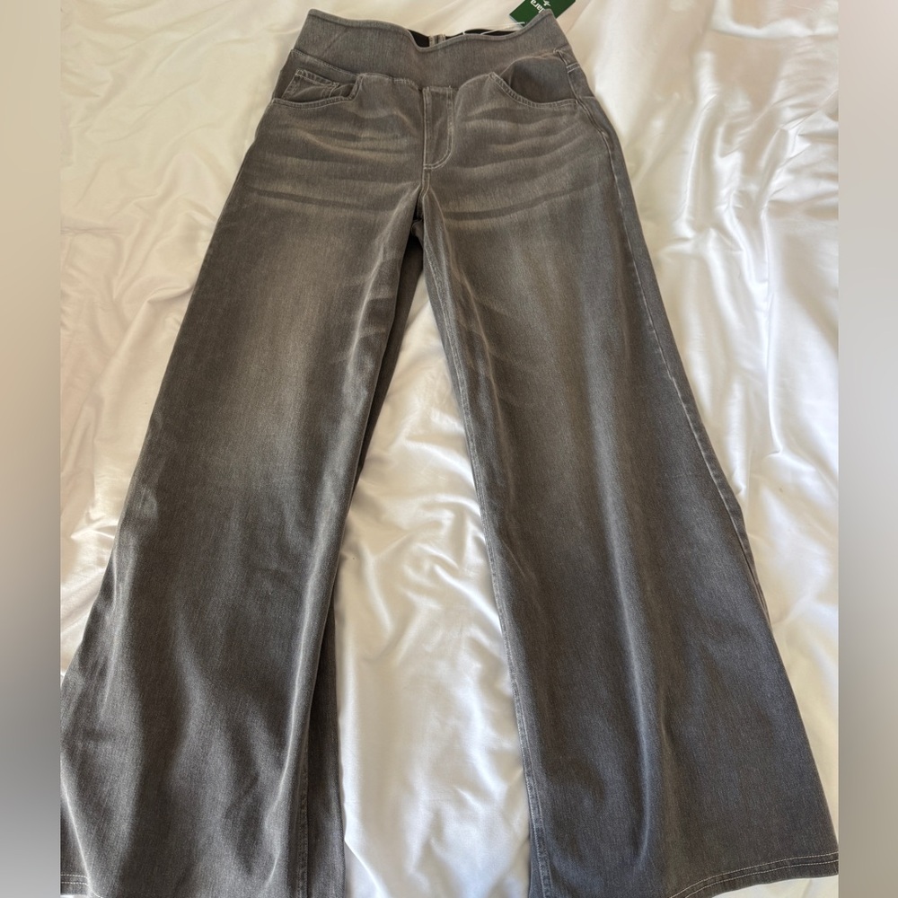 Gray Wide-Leg Jeggings
